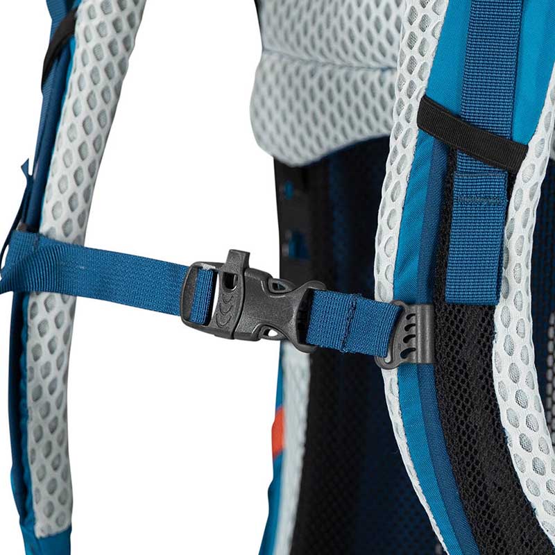 Compression straps (upper and lower) to compact the load and prevent sloshing